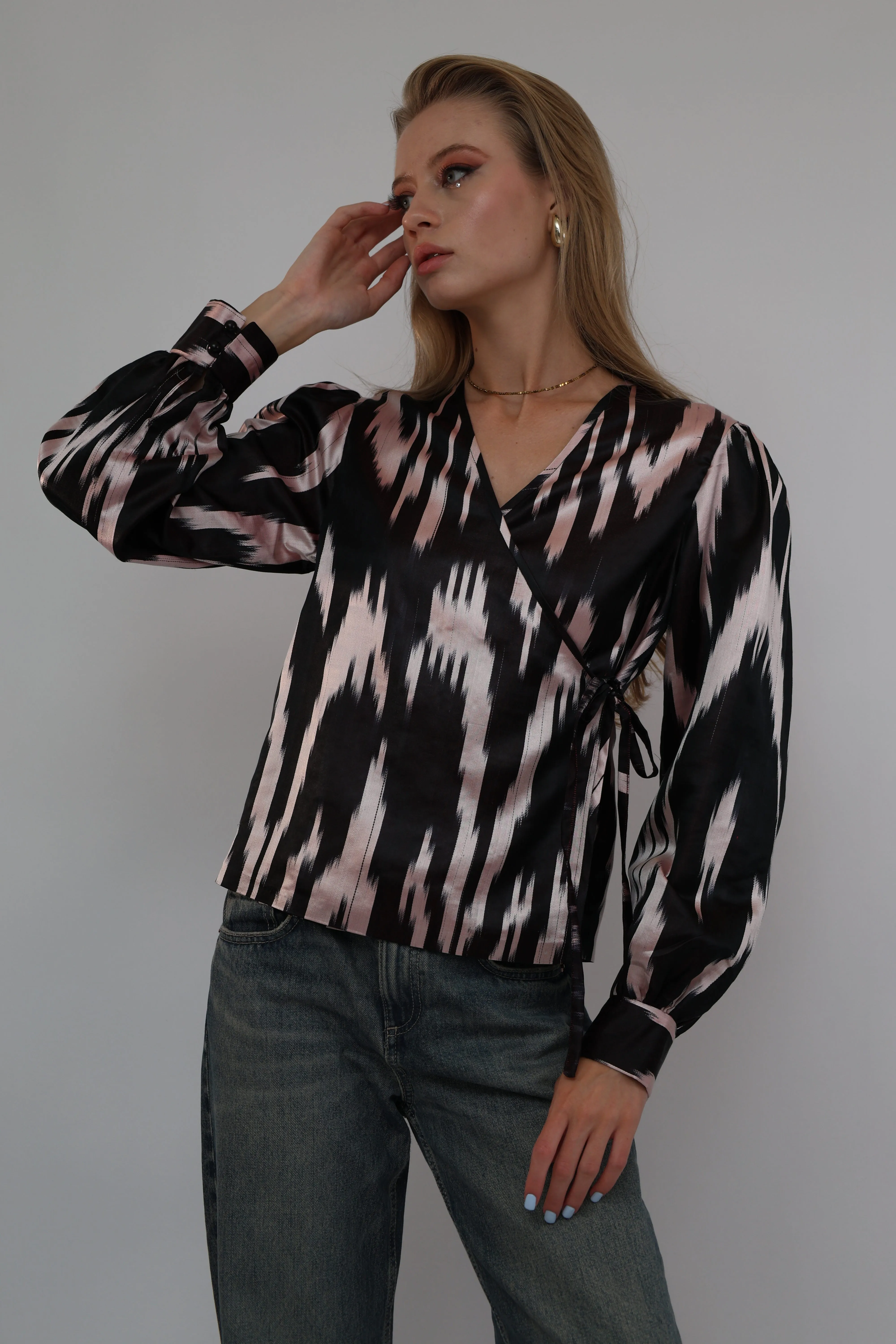 100% Silk Vintage Long Sleeve Blouse Black