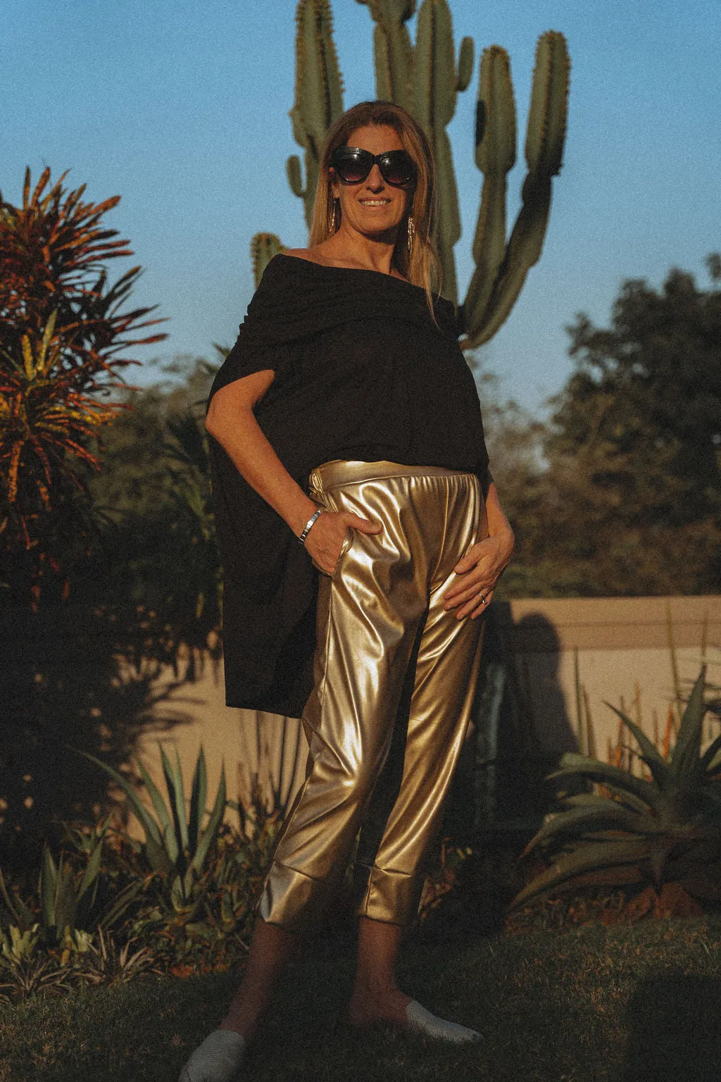 Grace metallic gold 3/4 length pants