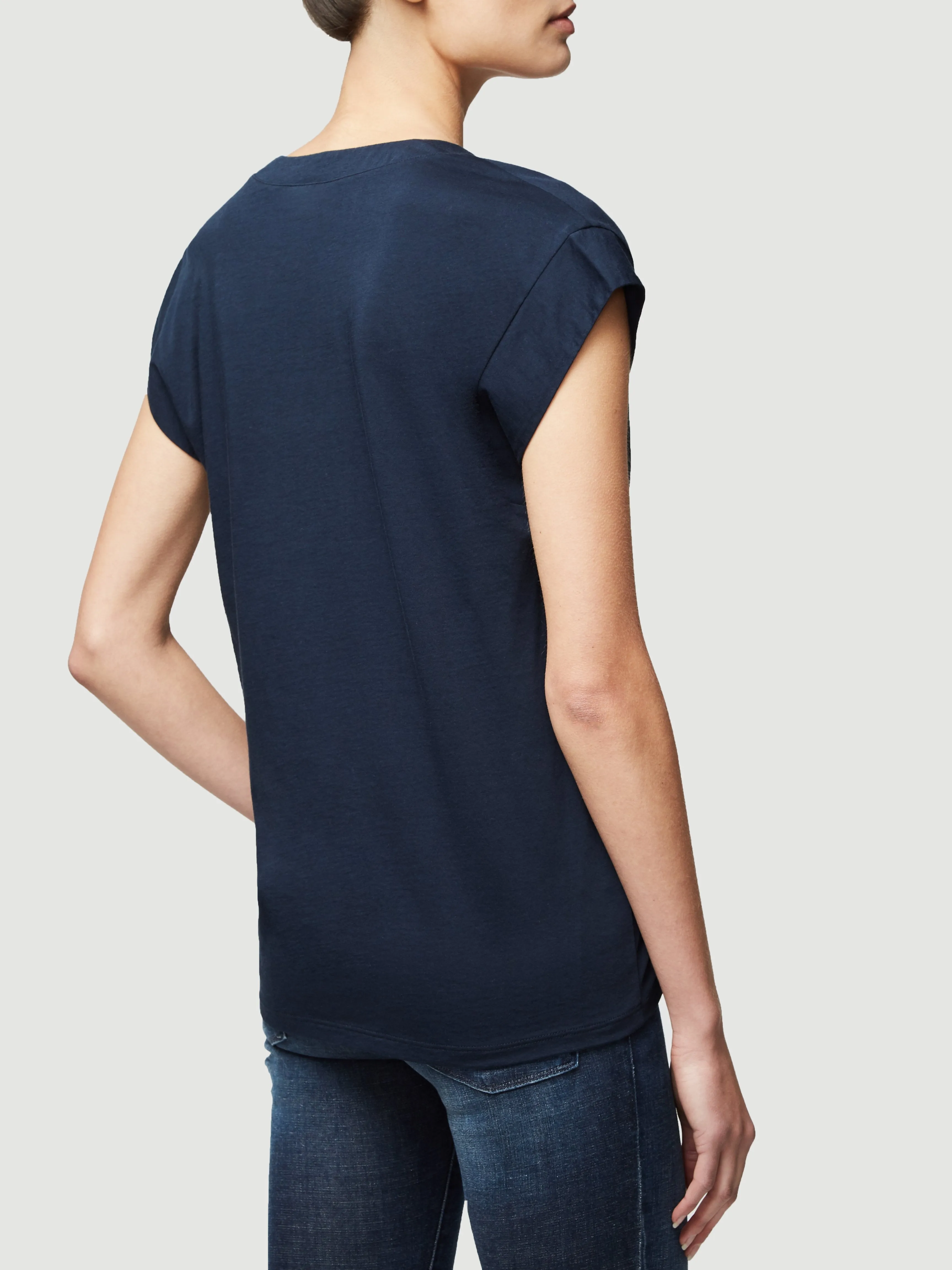 Le Mid Rise V Neck Tee -- Navy