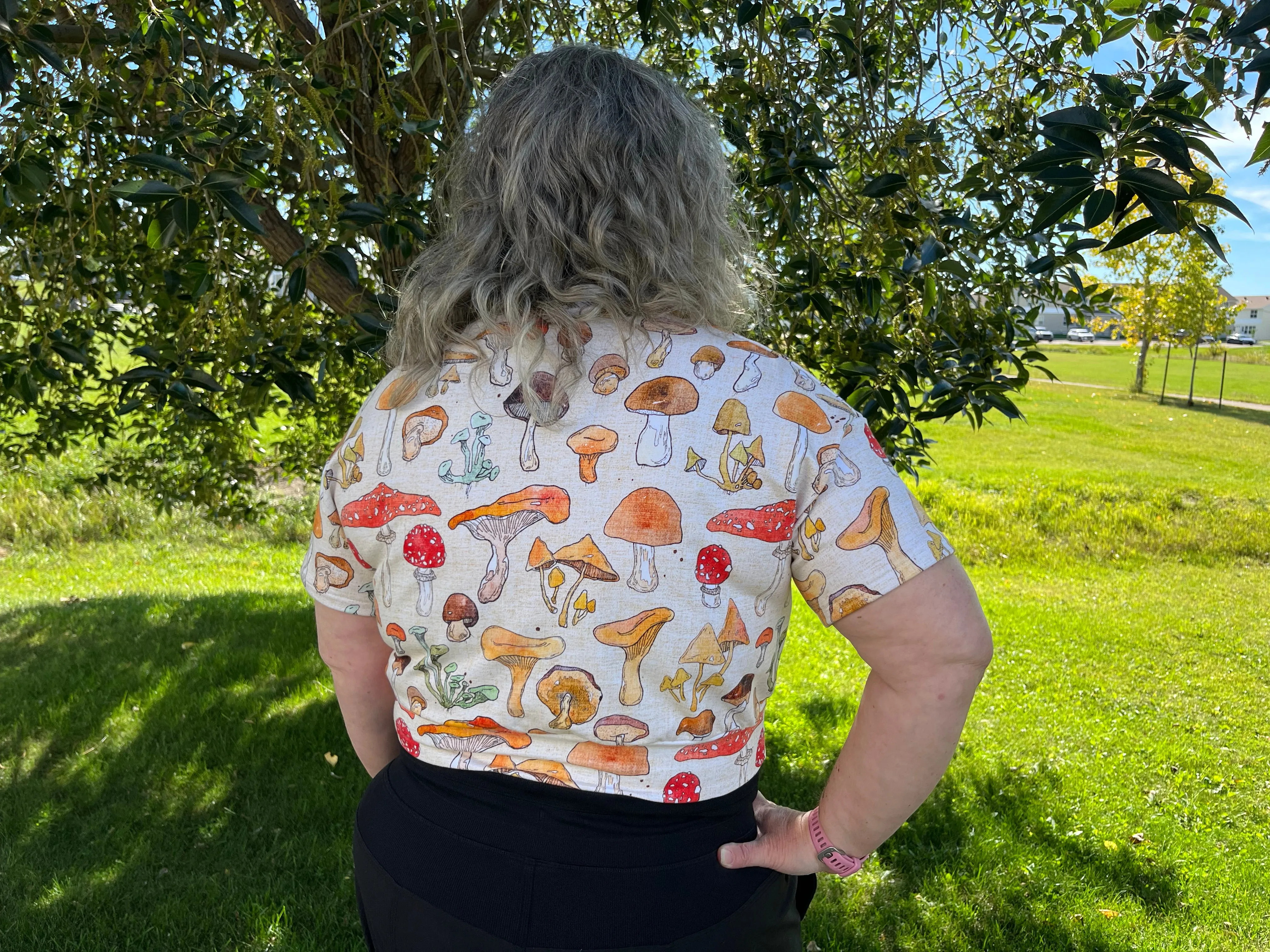 Women’s Mushrooms Crop Top size Small